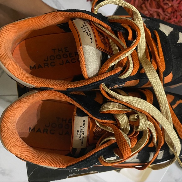 Marc Jacobs The Jogger Year of the Tiger shoe. Size 10 - Picture 16 of 16